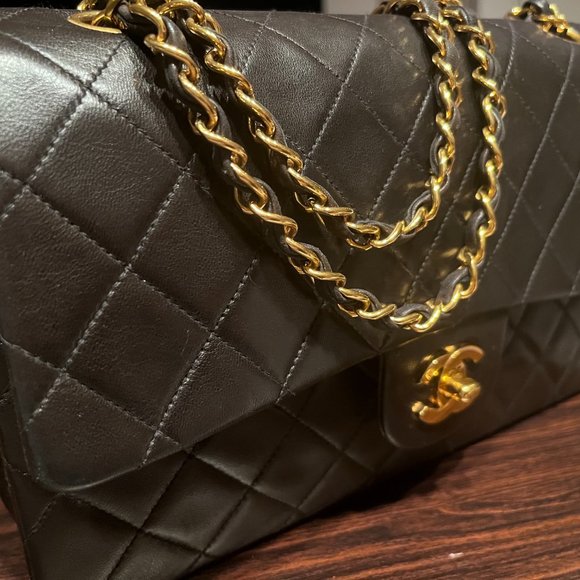 Authentic CHANEL Classic Flap Medium Lambskin Leather Black Gold Hardware - Picture 7 of 16